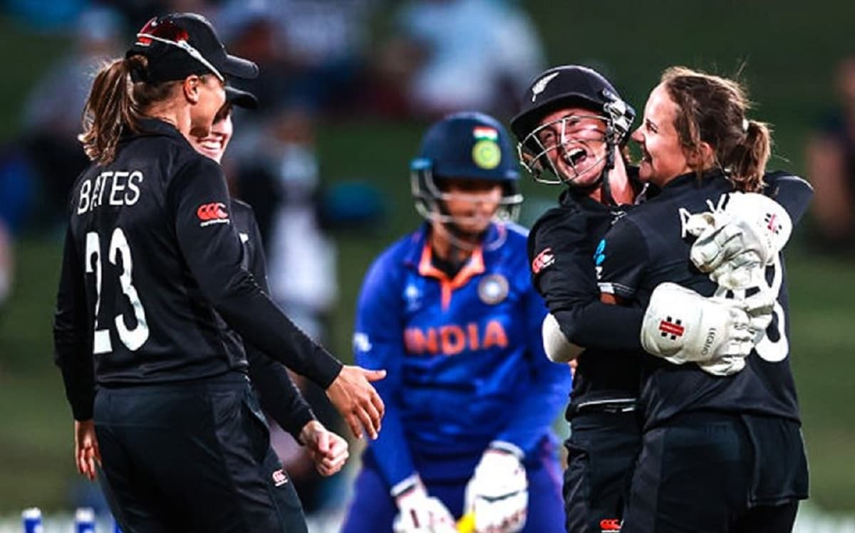 ICC Women’s World Cup 2022: न्यूजीलैंड ने भारत को 62 रनों से रौंदा, अमेलिया केर ने बरपाया कहर