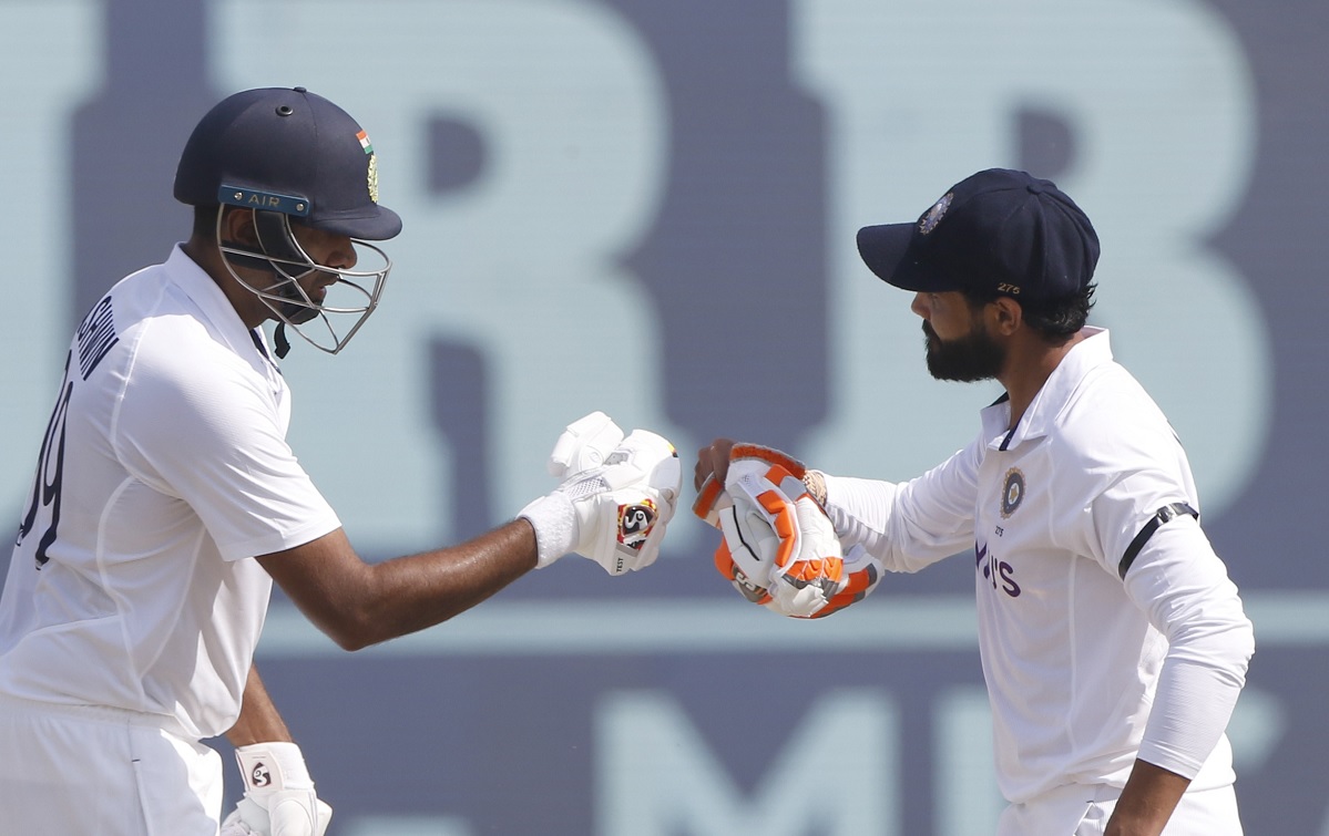 IND vs SL, 1st Test: रविंद्र जडेजा ने ठोका शतक, टीम इंडिया का स्कोर पहुंचा 450 रनों के पार