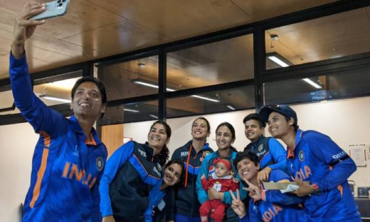 Photos of Indian Women Cricket Team Bonding with Pakistan Skipper's Baby Win Hearts