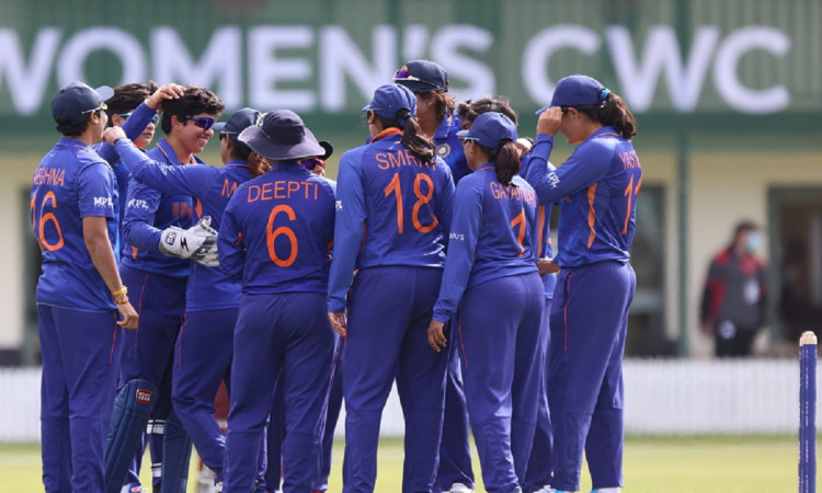 Virat Kohli Joins To Cheer For Women In Blue In World Cup