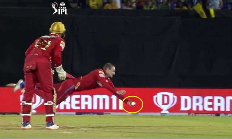 Cricket Image for VIDEO : अपनी ही बॉल पर उड़े लिविंगस्टोन, करिश्माई कैच पकड़कर बनाया दीवाना