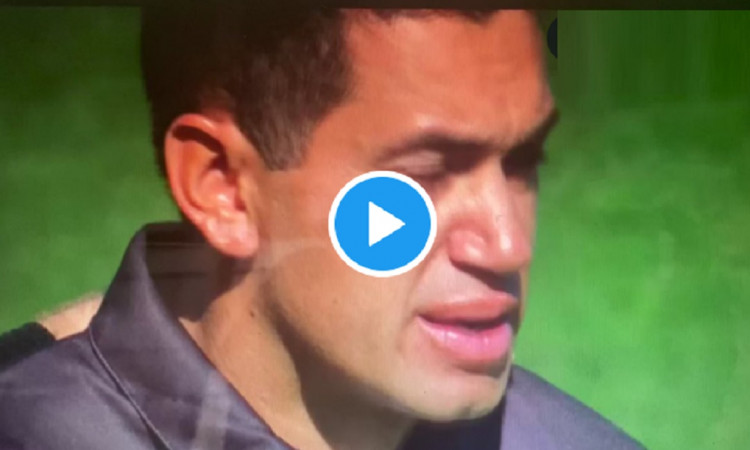 Ross Taylor gets emotional as he takes the field for New Zealand one last time in international cric