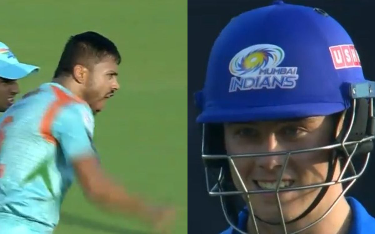Cricket Image for VIDEO : शेर की तरह दहाड़े आवेश खान, दो चौके खाने के बाद लिया बदला