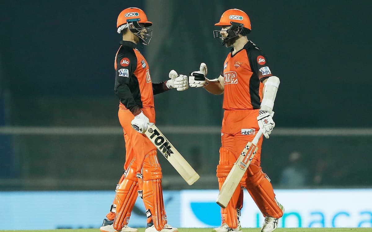 IPL 2022: सनराइजर्स हैदराबाद ने खोला जीत का पंजा, बैंगलोर के खिलाफ 9 विकेट से जीता मैच
