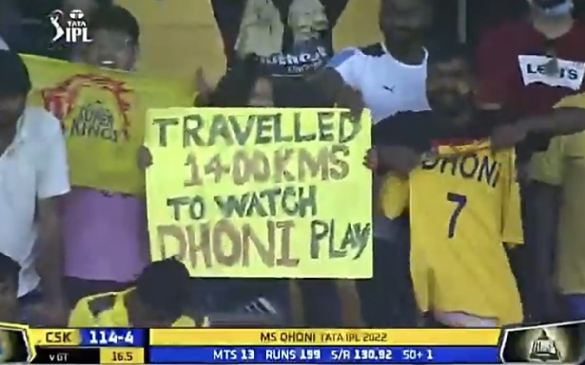 Cricket Image for Ipl 2022 Ms Dhoni Fan Travelled 1400 Km To Watch Him Watch Video