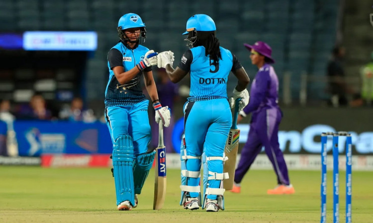 Cricket Image for Dottin & Harmanpreet Guide Supernovas To 165/7 Against Velocity In Women's T20 Cha