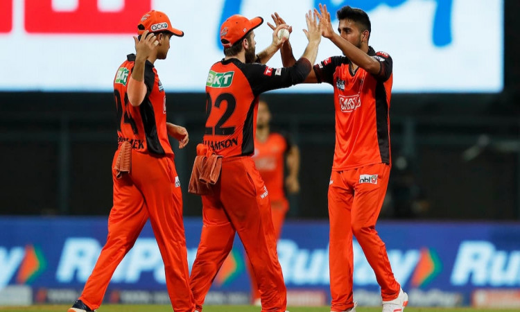 Cricket Image for सनराइजर्स ने रोमांचक मुकाबले में मुंबई इंडियंस को 3 रनों से हराया, राहुल त्रिपाठी 