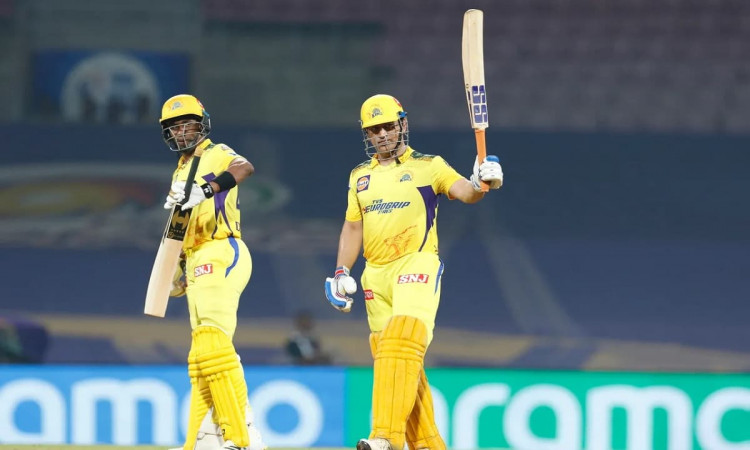  ‘Well done old man’ – MS Dhoni pulls Dwayne Bravo’s leg during CSK vs DC clash