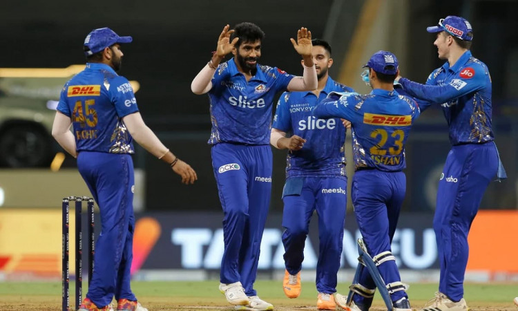 Cricket Image for Mumbai Indians Knock Delhi Capitals Out; Royal Challengers Bangalore Qualify 