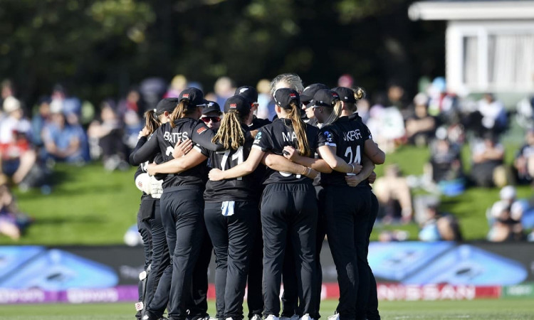 Cricket Image for 12 New Players In New Zealand Women's Central Contract