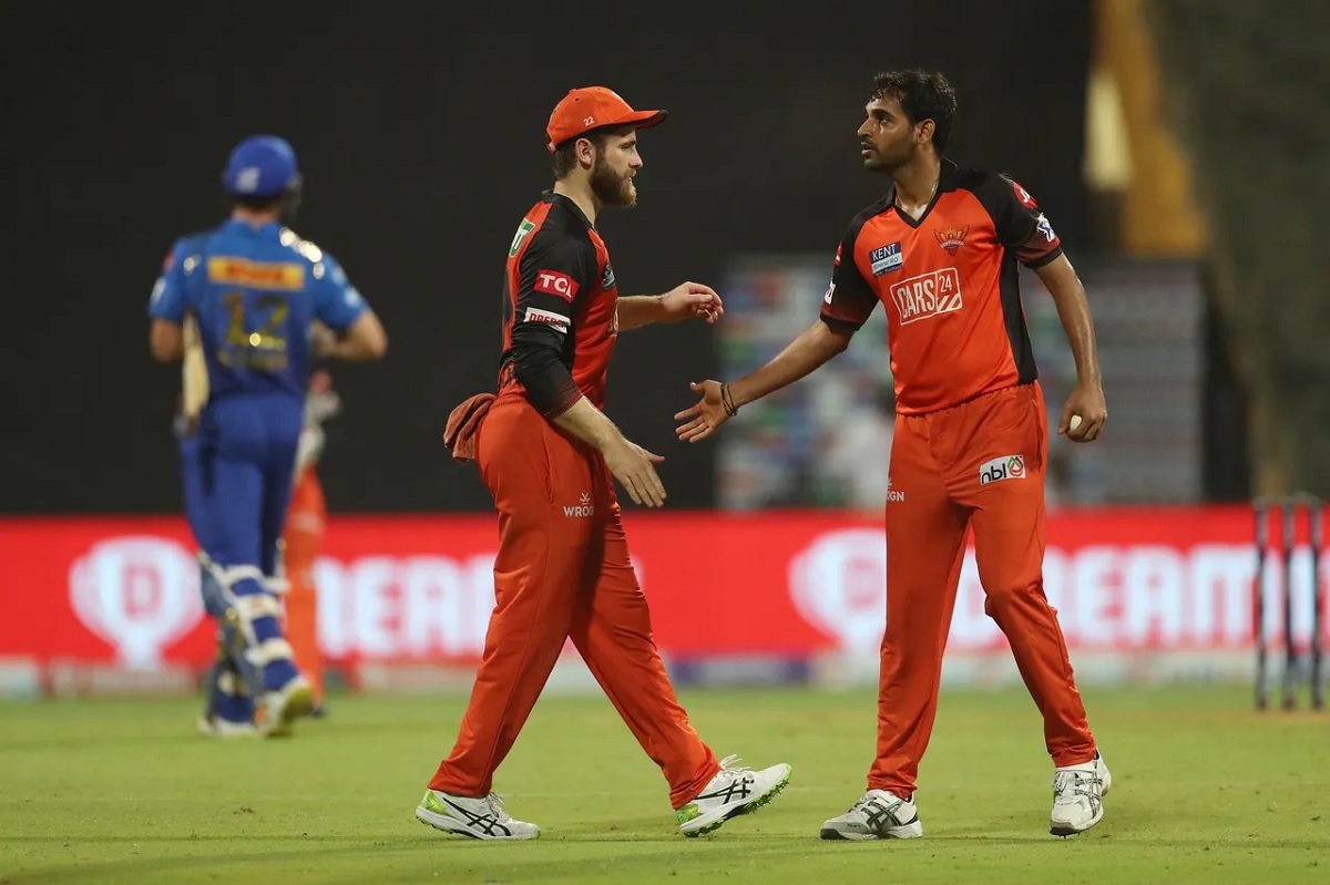 Cricket Image for Sunrisers Hyderabad Steal A Thriller Against Mumbai Indians 
