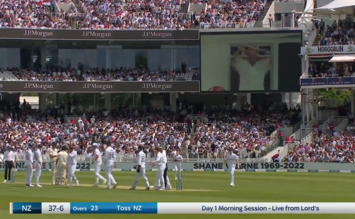 Cricket Image for Eng Vs Nz Applause Shane Warne After 23 Overs Game Pauses For 23 Seconds