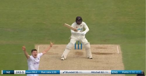 Cricket Image for ENG vs NZ: Tom Blundell Walks Back After An Unavailability Of DRS At Headingley