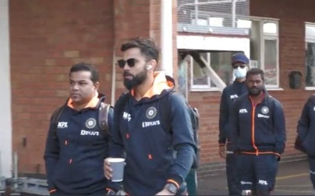 Cricket Image for  VIDEO : 'टीम के साथ रहो, हीरो मत बनो', अलग-थलग दिखे विराट कोहली तो फैंस ने लगाई क