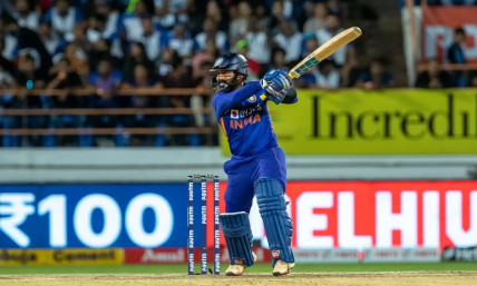 Cricket Image for Karthik's Gallant Knock Of 55 Of 27 Helps India To Put 169/6 Against South Africa