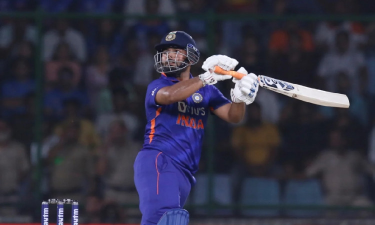 Cricket Image for Ricky Ponting: Rishabh Pant 'Exceptionally Dangerous For India', Should Be Include