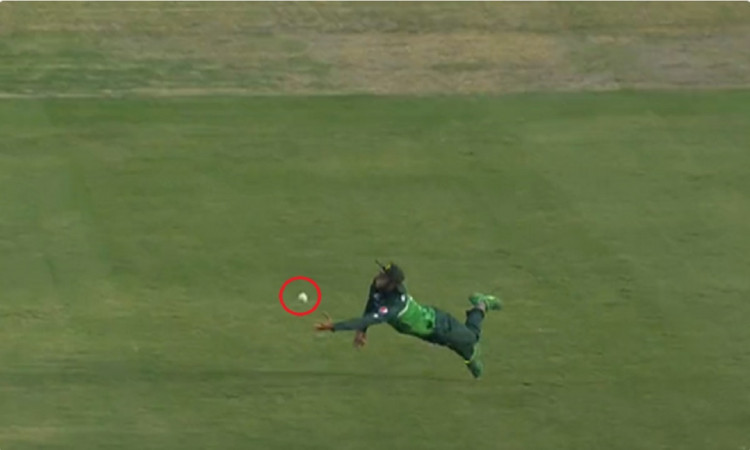Cricket Image for Shadab Khan Takes An Unbelievable One-Handed Catch While Airborne; Watch Video Her