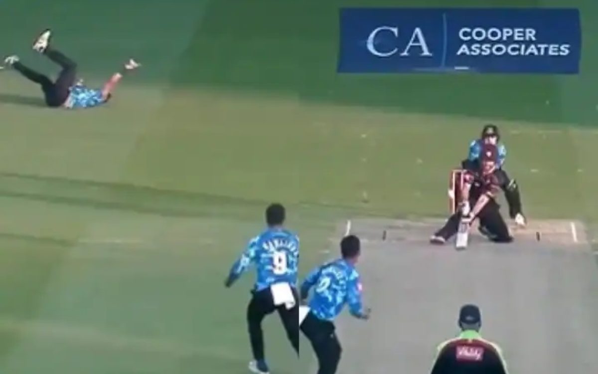 Cricket Image for VIDEO : उड़ता हुआ टाइमल मिल्स देखा क्या ? कैच को आप भी देंगे 10 में से 10 अंक