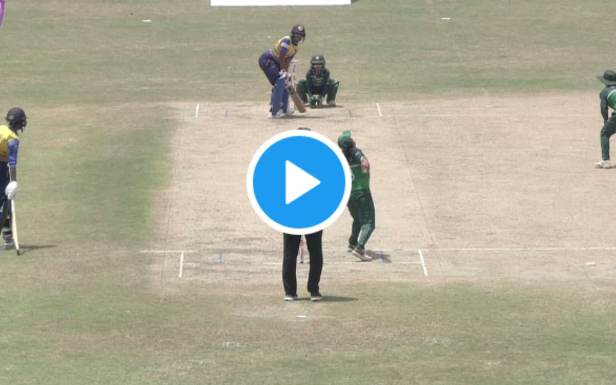 Cricket Image for खड़ी रह गई श्रीलंकाई बैटर, फातिमा ने शेन वॉर्न जैसे गेंद घुमाकर कर दिया बोल्ड ; दे