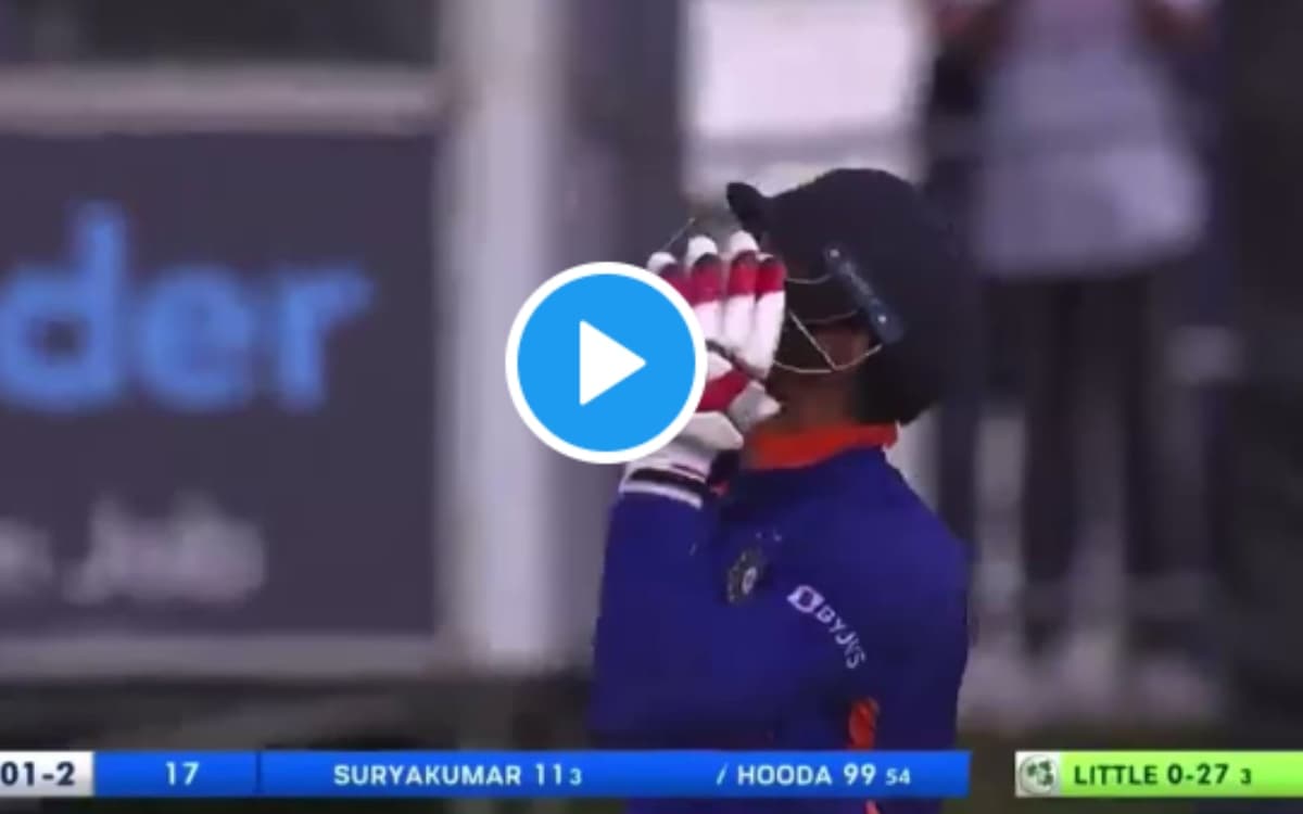 Cricket Image for VIDEO: दीपक के धमाके से उड़ गए गेंदबाज़, शतक जड़कर ऐसे किया सेलिब्रेशन