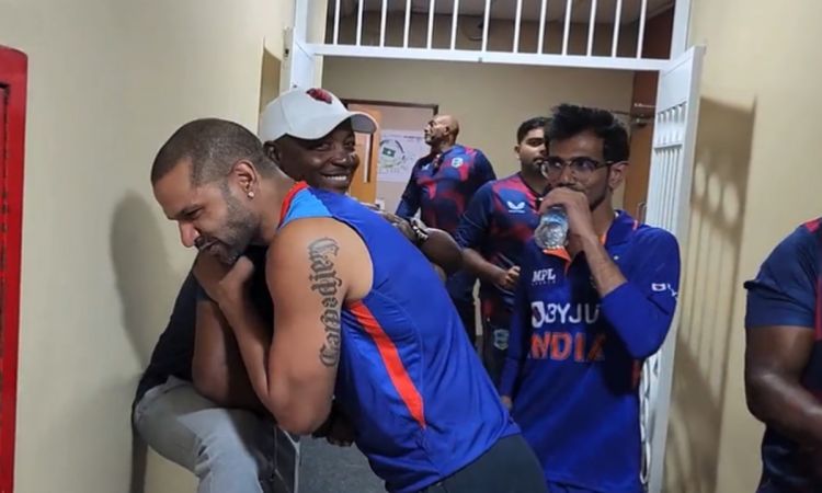 Cricket Image for Brian Lara Visiting Team India Dressing Room Watch Shikhar Dhawan Reaction