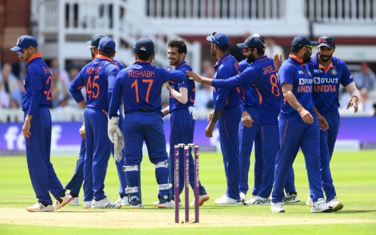 England set 247 Runs target For India in second ODI