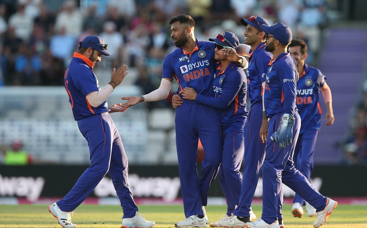 India vs England: हार्दिक पांड्या के कहर के आगे ढेर हुई इंग्लैंड, भारत ने 50 रनों से जीता पहला टी-20