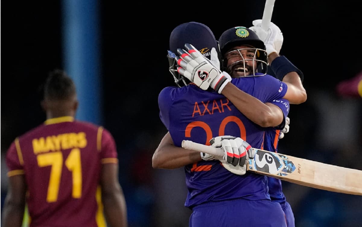 2nd ODI: अक्षर,अय्यर औऱ सैमसन ने ठोके अर्धशतक, रोमांचक मैच में वेस्टइंडीज को 2 विकेट से हराकर टीम इं