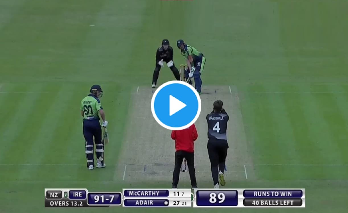 VIDEO: Michael Bracewell ने रचा इतिहास, T20I करियर के पहले ही ओवर में ली हैट्रिक