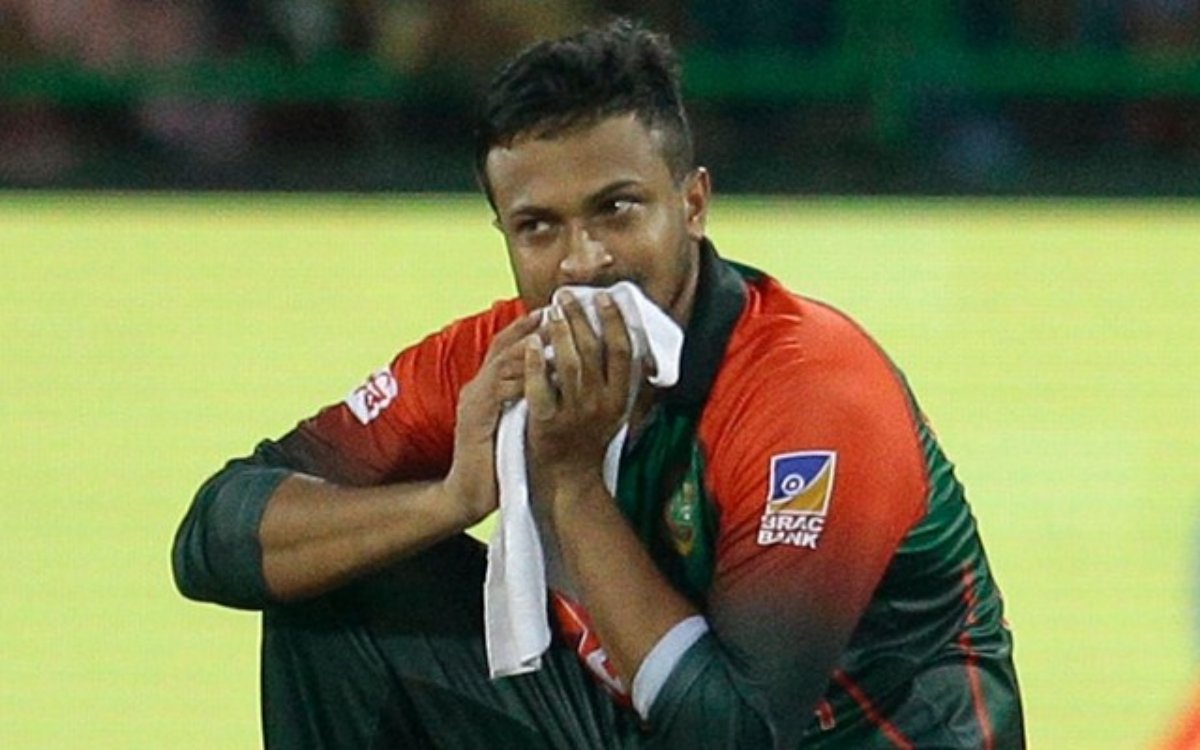 Cricket Image for 'अब ये कौन सा शौक पाल लिया भाई', नए लुक की वजह से ट्रोल हुए शाकिब अल हसन