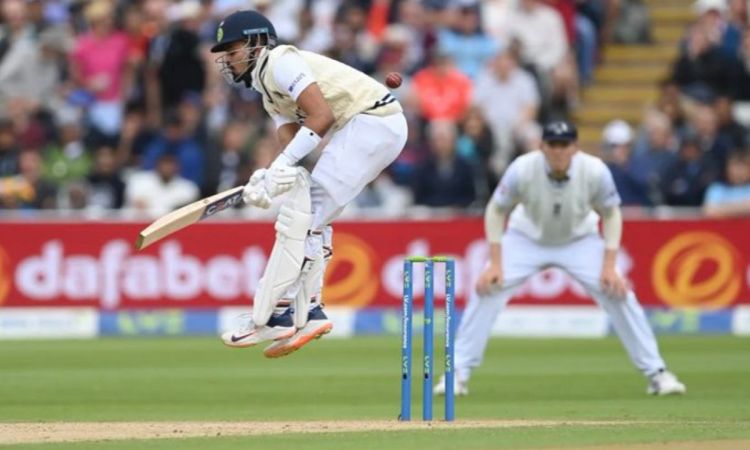 Cricket Image for VIDEO : शॉर्ट  बॉल के आगे अय्यर ने टेके घुटने, फिर फेंका अपना विकेट