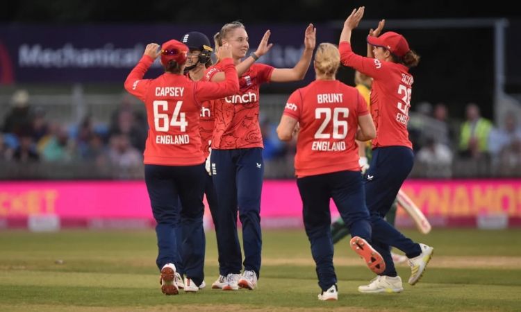 Cricket Image for Sophie Ecclestone's All-Round Game Helps England Clean-Sweep South Africa In T20I 