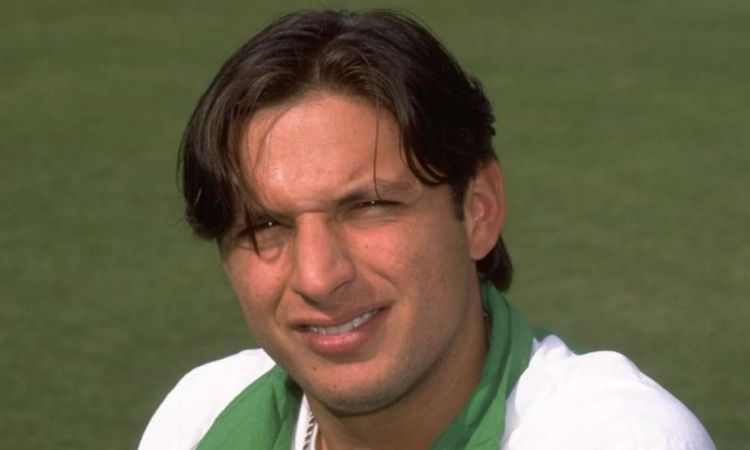 Cricket Image for Former Pakistan Captain Shahid Afridi Reacts On Sheraxii Tweets