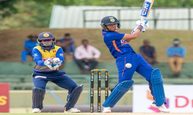 Inoka Ranaweera's four-wicket haul goes in vain as India seal victory in the first ODI against Sri L