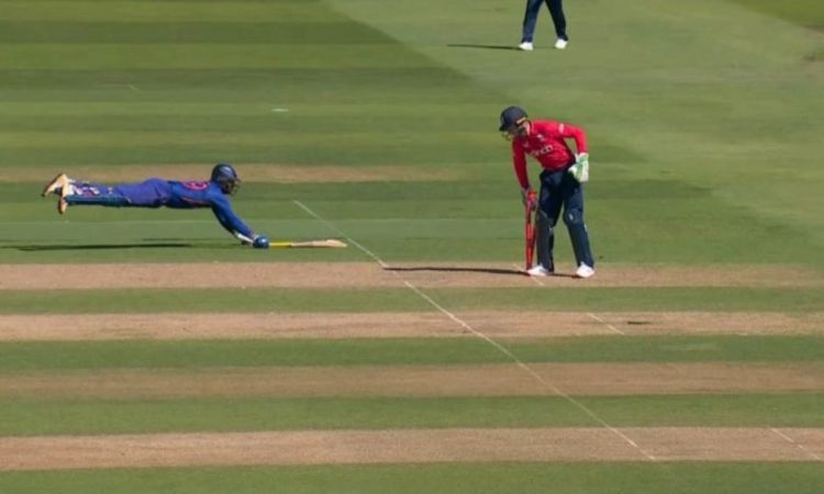 Cricket Image for VIDEO : बटलर ने दिलाई धोनी की याद, सुपरमैन डाइव से भी नहीं बचे DK