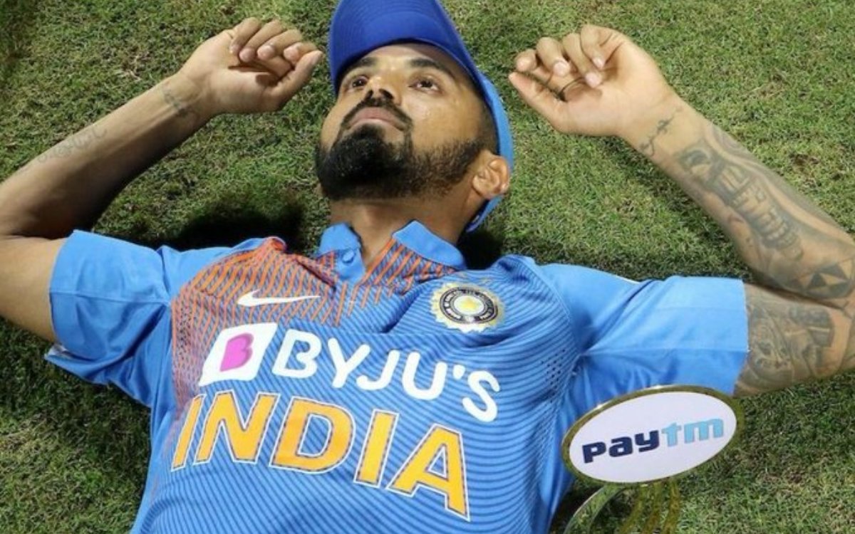Cricket Image for 'भाई पूजा करा ले तू', केएल राहुल को हुआ कोविड तो फैंस ने लिए मज़े