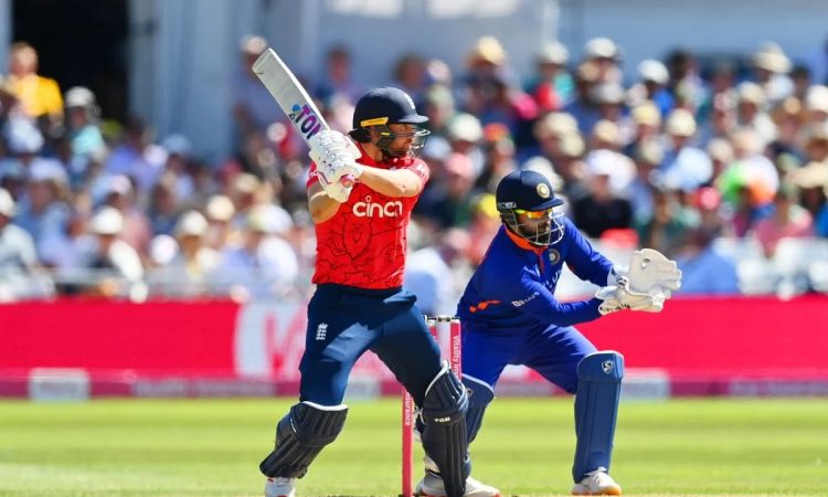 Malan's 77 Powers England To 215/7 Against India In 3rd T20I