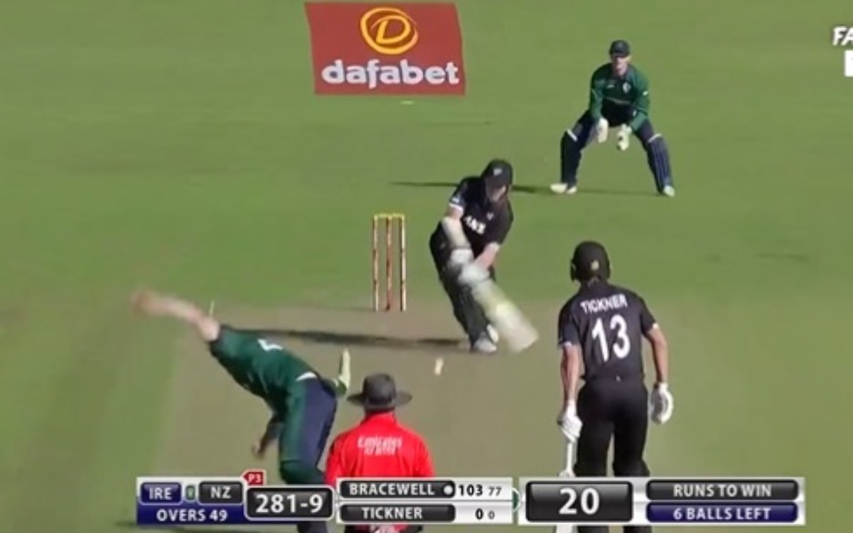 Cricket Image for VIDEO : इन 6 गेंदों में टूट गया आयरलैंड का दिल, देखिए कैसे हुई चौके-छक्कों की बारि