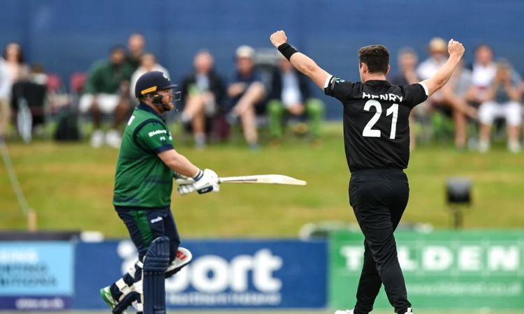 Cricket Image for New Zealand Restrict Ireland To 216 In 2nd ODI
