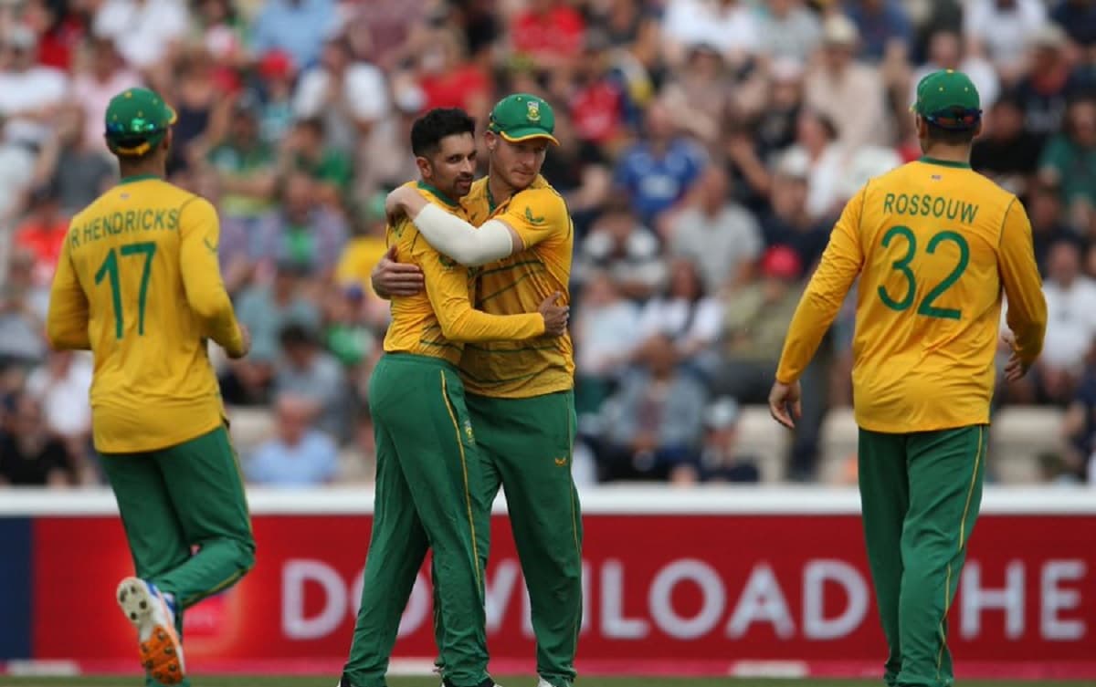 South Africa opt to bat first against Ireland in first t20i