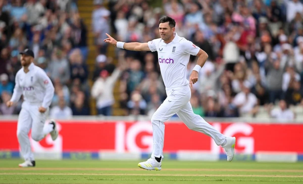James Anderson need 5 wickets to complete 950 international Wickets