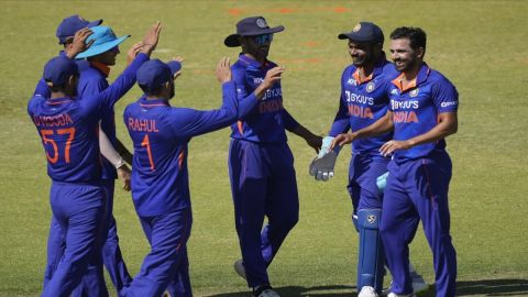 Cricket Image for Chahar, Axar & Prasidh Grab 3 Wickets Each As India Restrict Zimbabwe To 189 In 1s