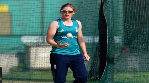 Cricket Image for England Women Star Heather Knight Out Of India Series Due To Injury