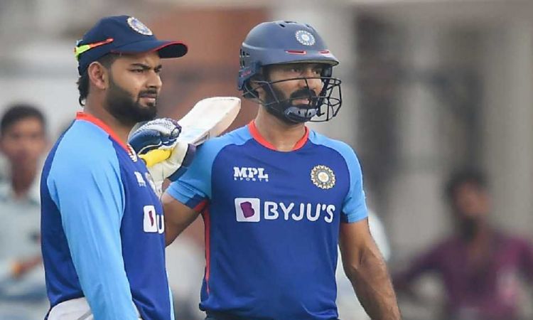 Cricket Image for Pant Or Karthik - Saba Karim Opines On First Choice-Wicketkeeper In Indian Team Fo