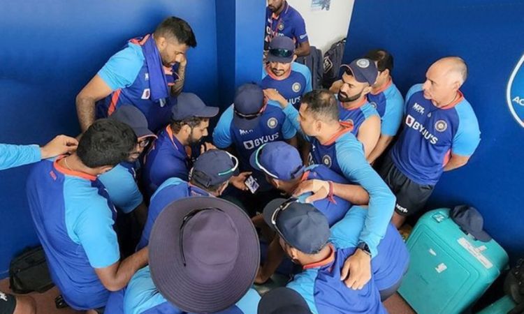 Cricket Image for rohit sharma along with team india watching the final of commonwealth games 2022
