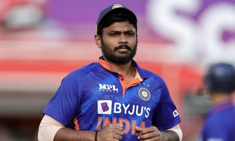 I feel Sanju Samson is slightly behind in the race - Aakash Chopra