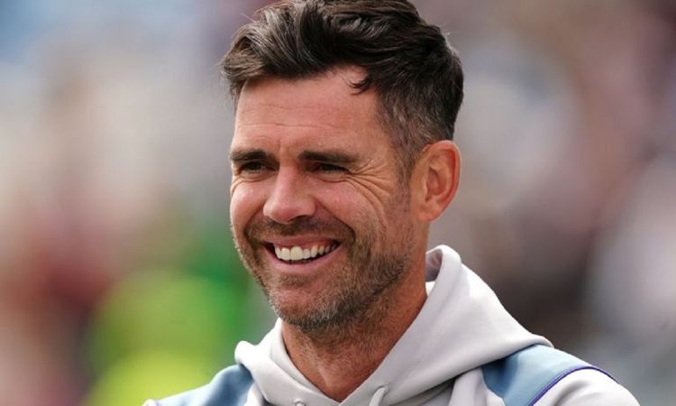 Cricket Image for Andrew Strauss Praises 40-Year Old James Anderson For His Longevity In Cricket