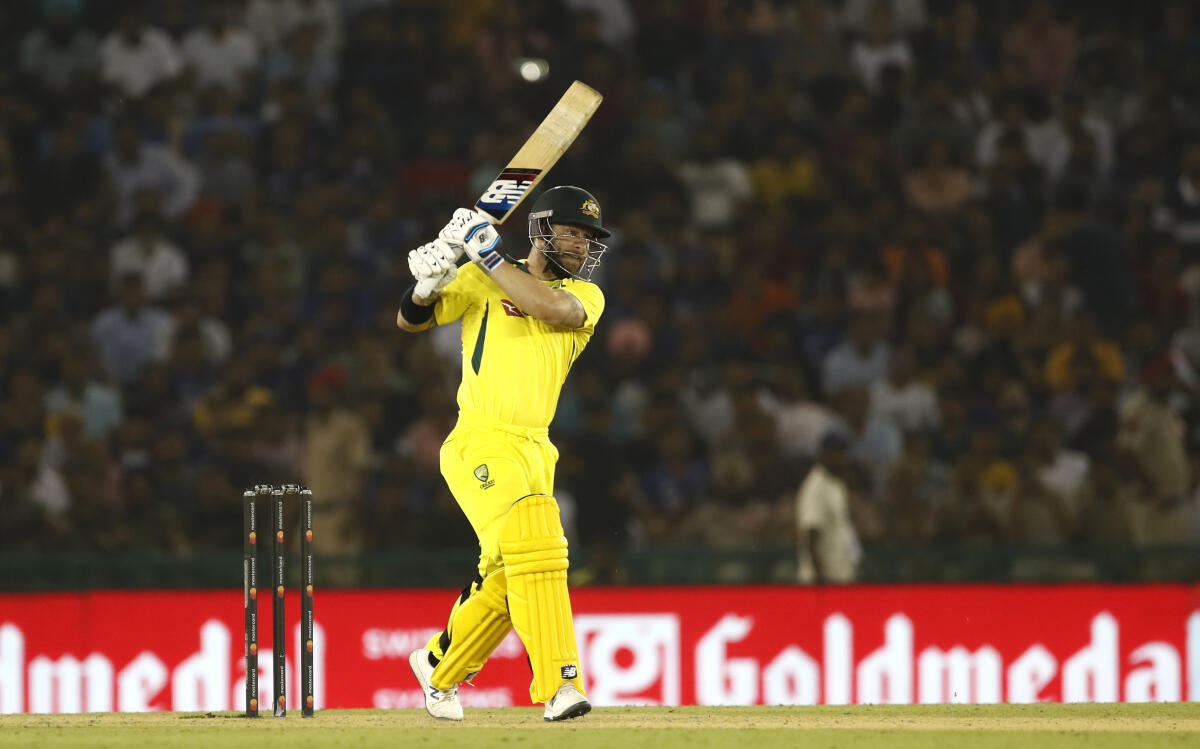 Australia beat India by 4 wickets in first t20i