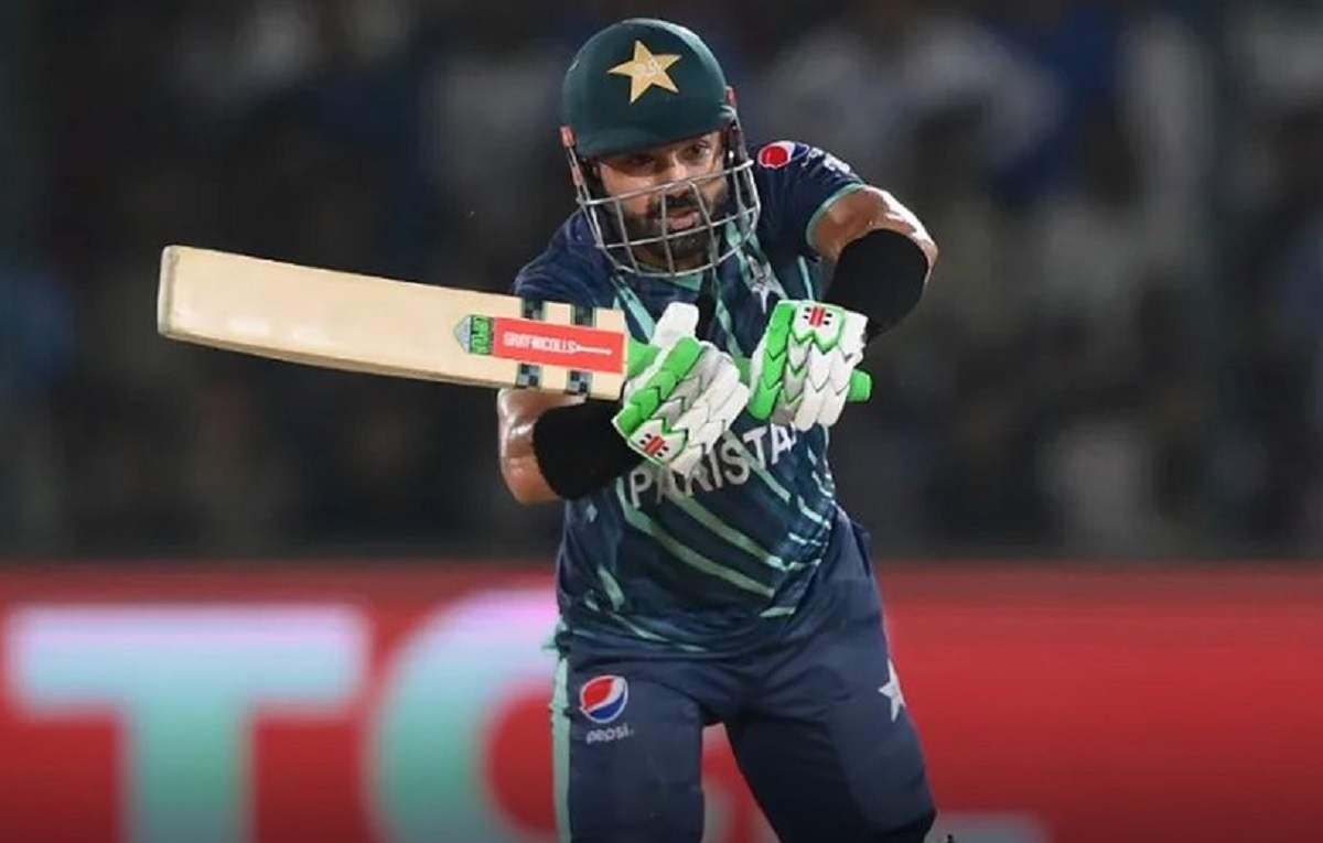 Pakistan set 159 Runs target for England in first t20i