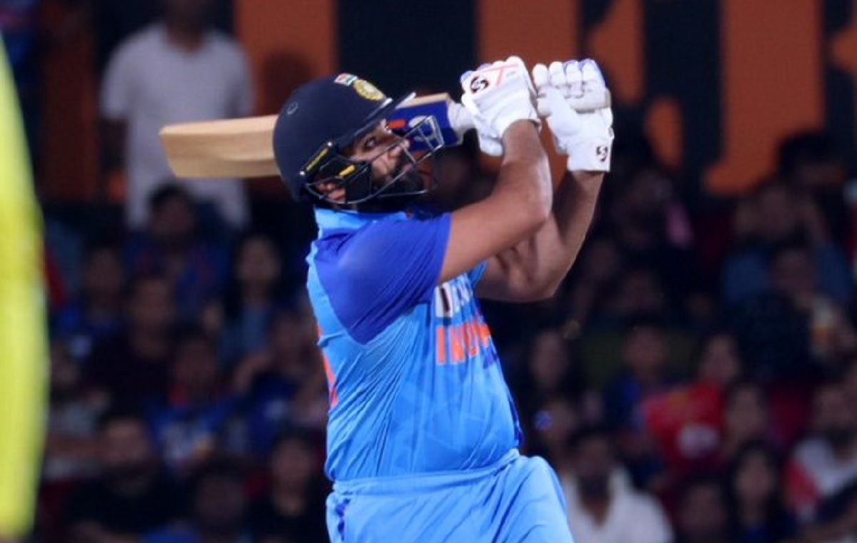 India beat Australia by 6 wickets in second t20i level series 1-1